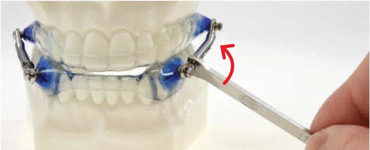 Laboratory adjustment of the arm on the model
